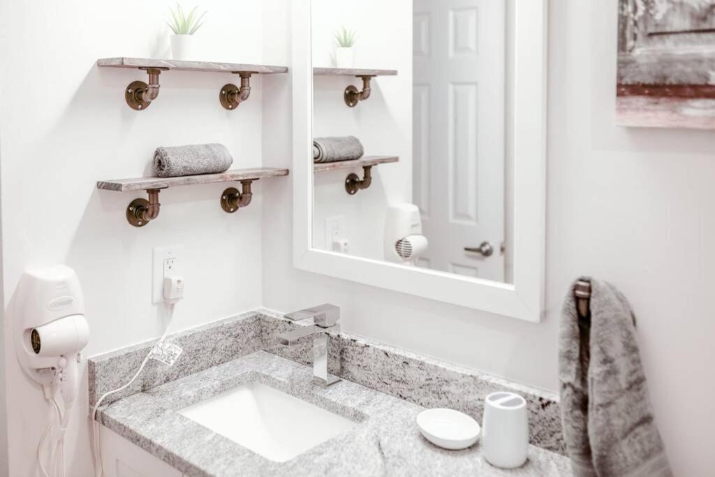 Newly Renovated Apartamento Columbus