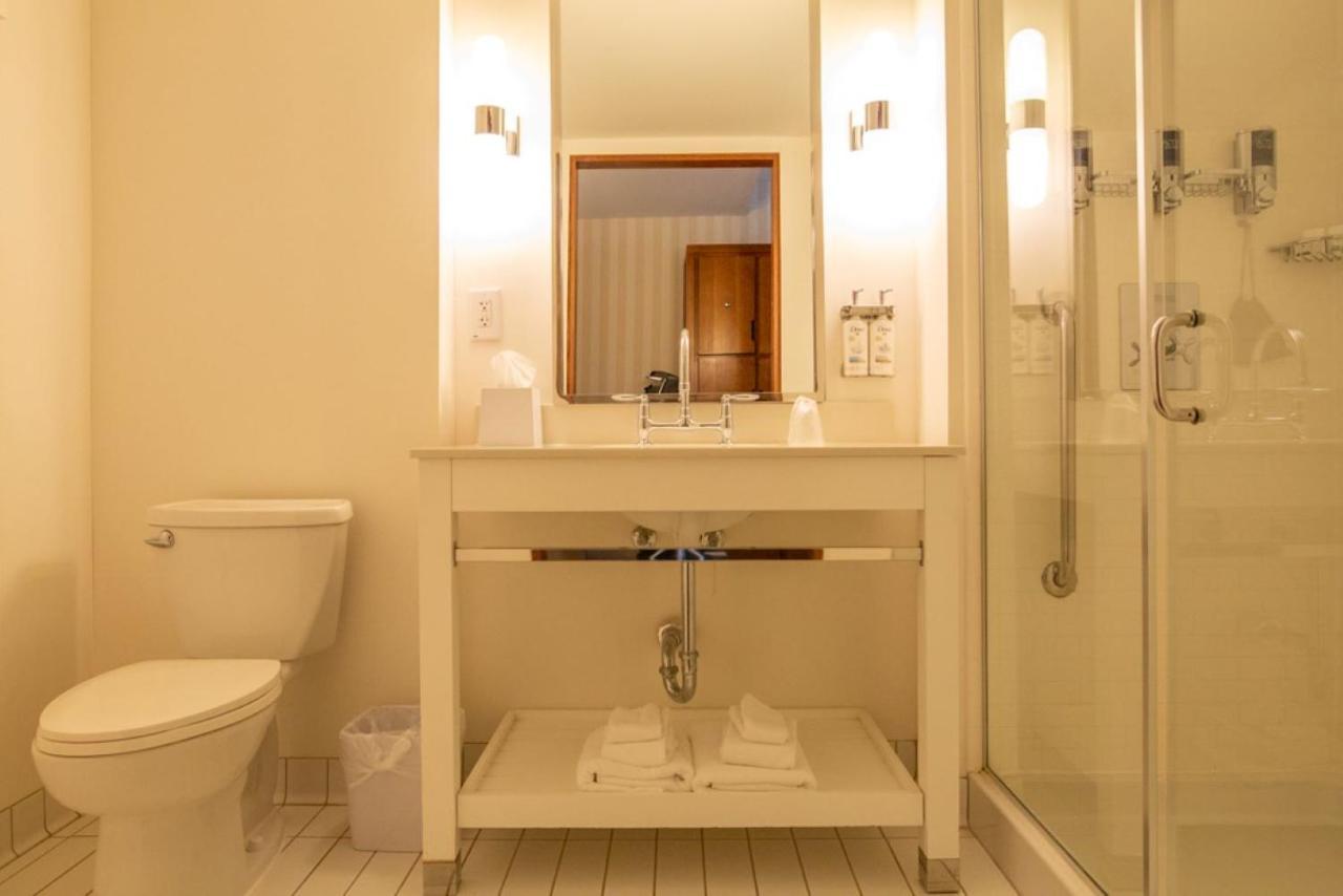 Hotel Express Airport Easton