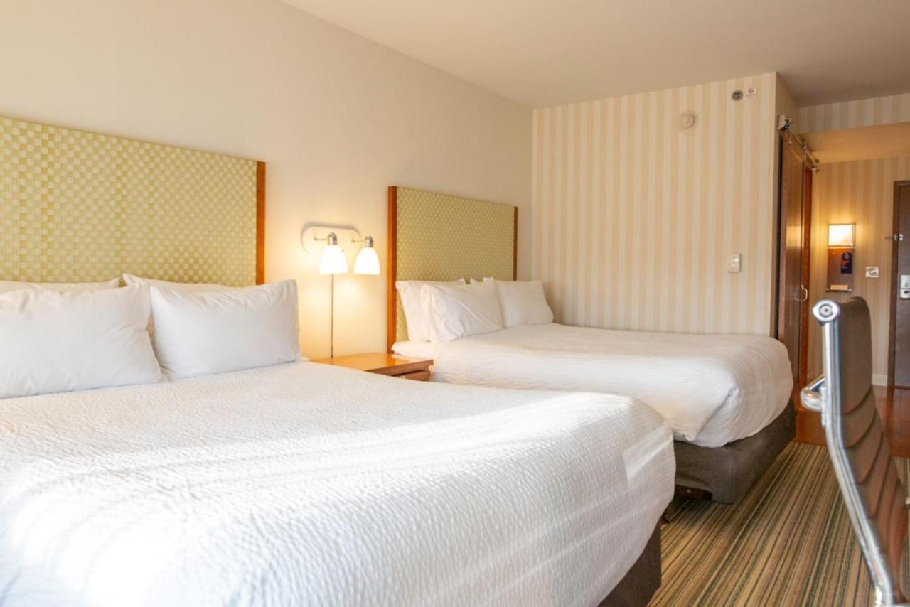Express Airport Easton 4*