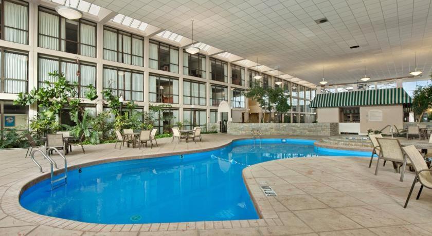 Hotel Days By Wyndham Airport Columbus