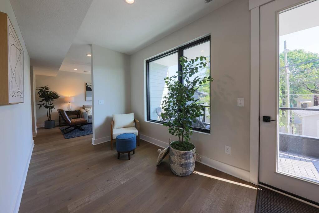 Luxury Getaway At The Village Columbus