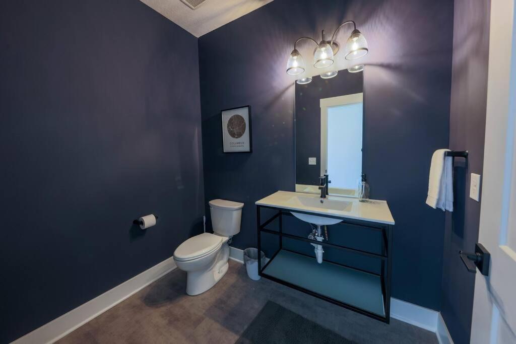 Luxury Getaway At The Village * Columbus