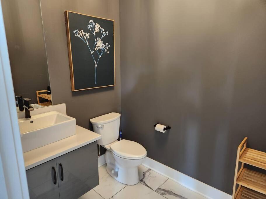 Luxury Getaway At The Village * Columbus