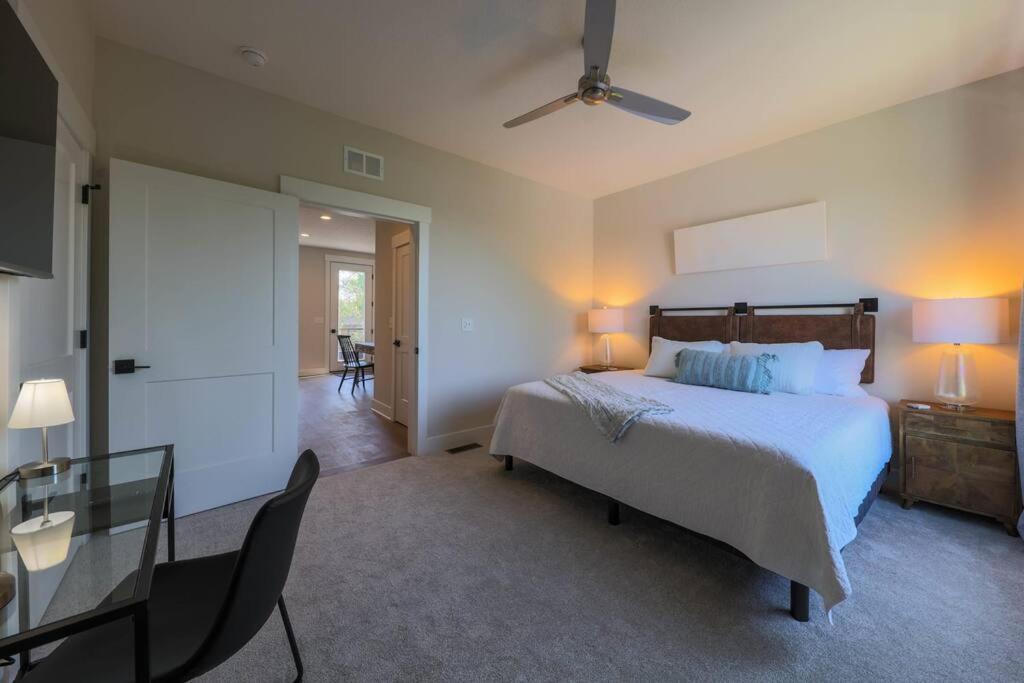 Luxury Getaway At The Village * Columbus