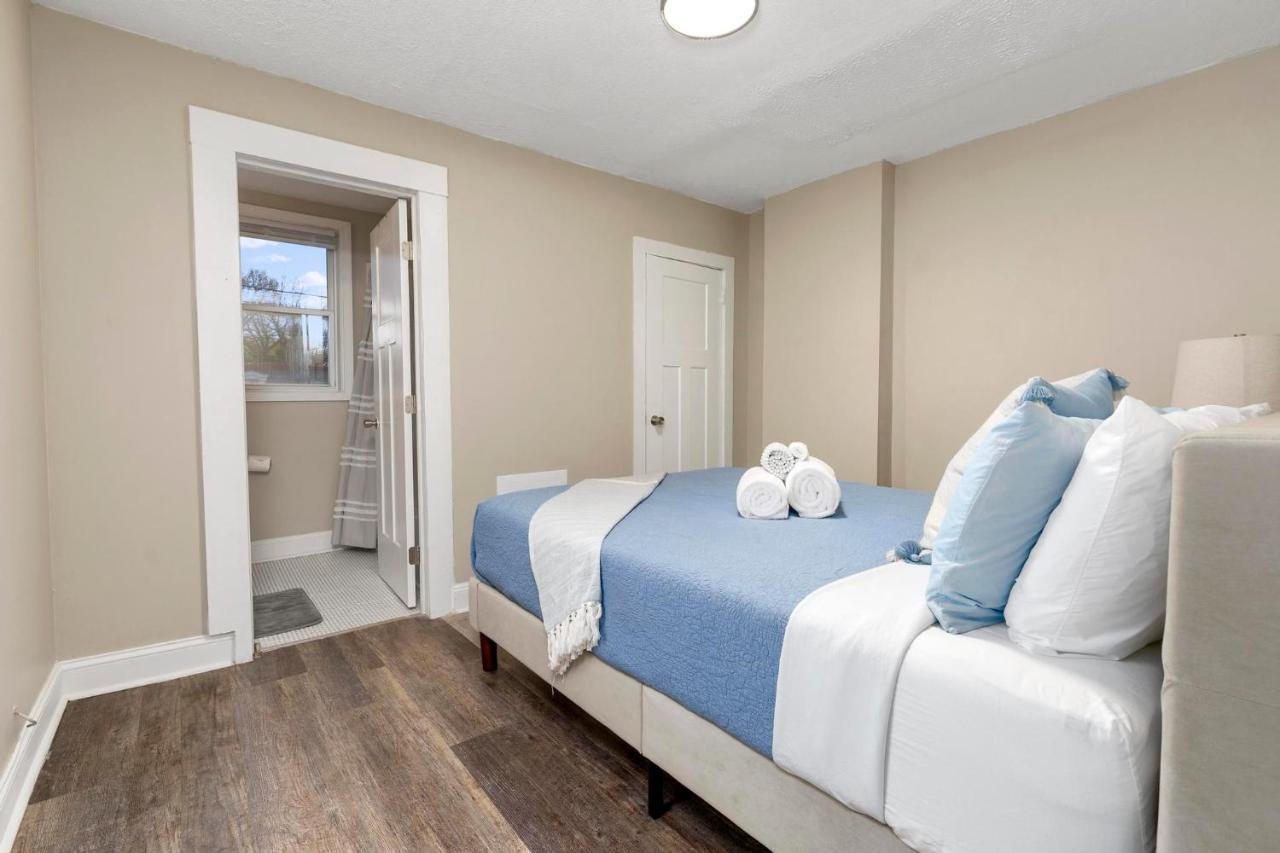 Newly Renovated 3 Bedroom Near High St *