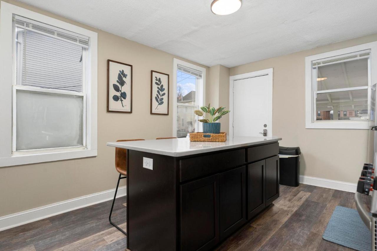 Newly Renovated 3 Bedroom Near High St *