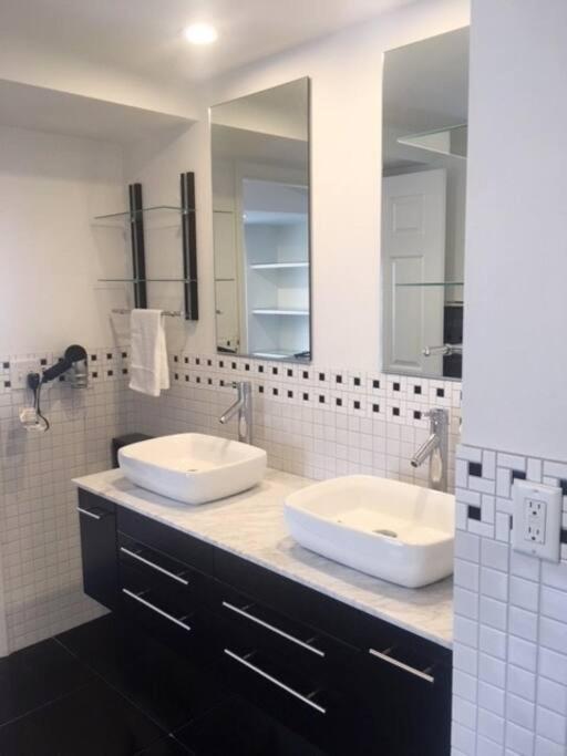 Luxury Three Story In Short North *
