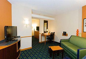 Fairfield And Polaris Hotel