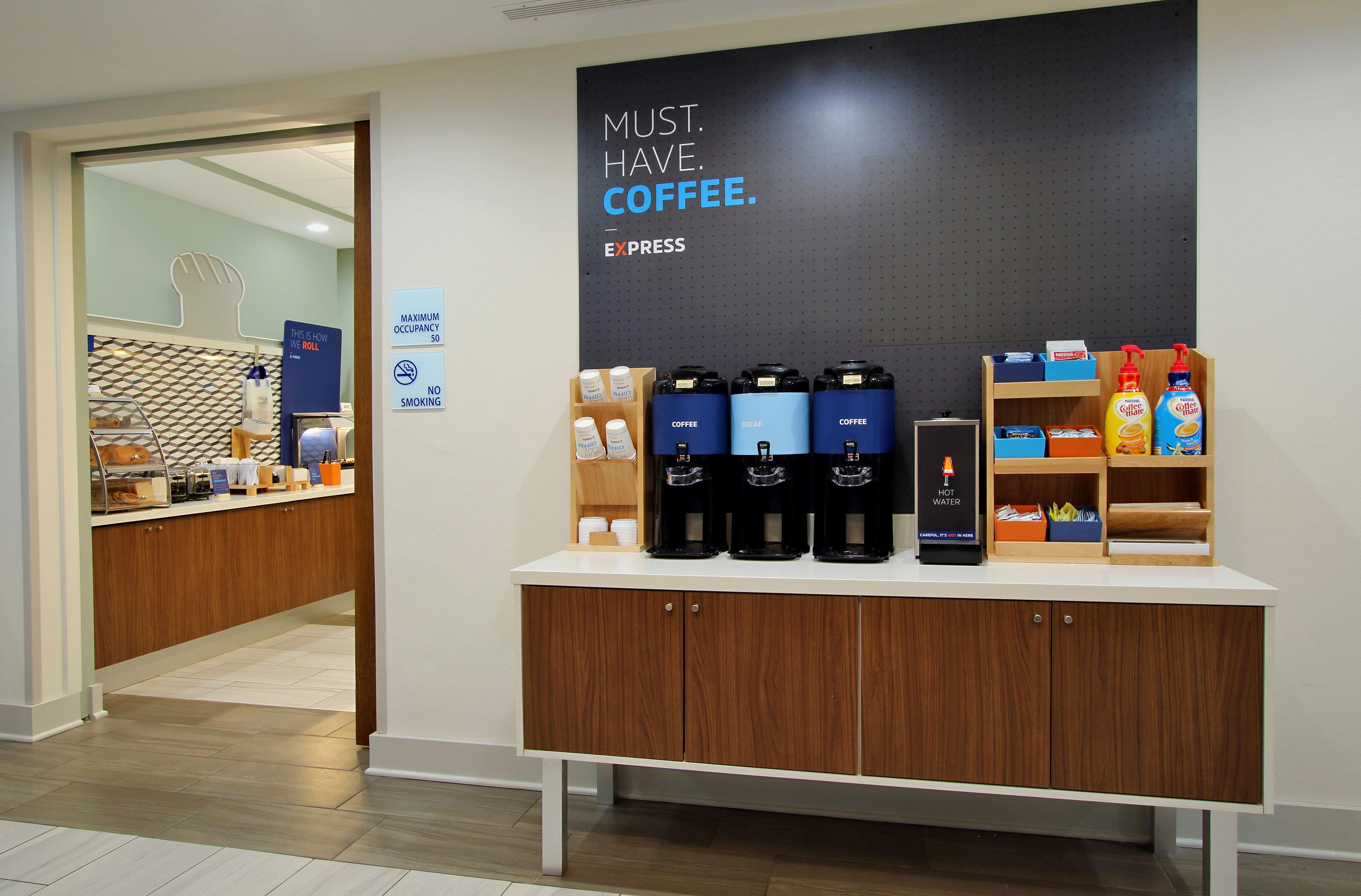 Express & - Polaris Parkway / By Ihg Inn