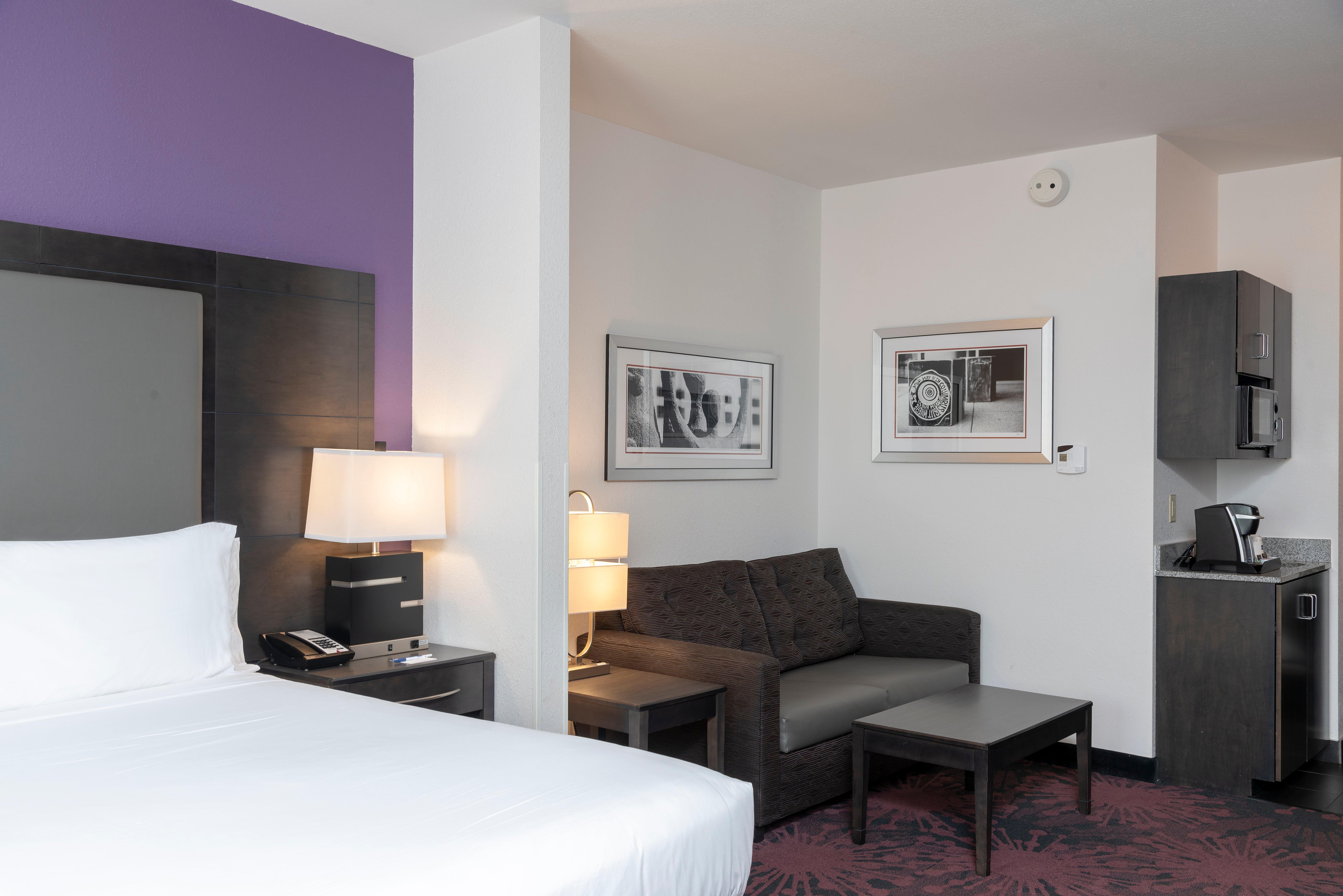 Express & - Polaris Parkway / By Ihg Inn Columbus