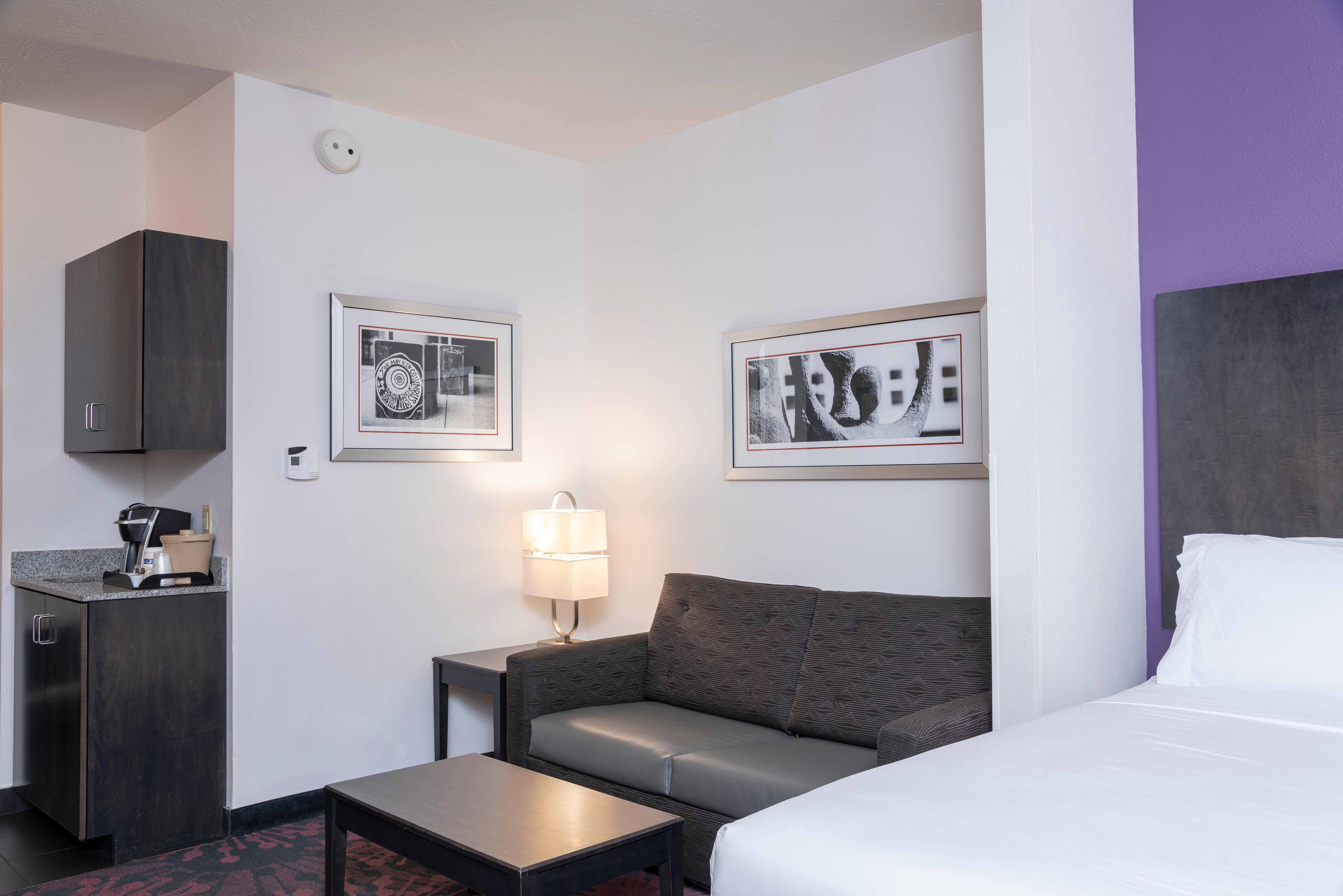 Express & - Polaris Parkway / By Ihg Columbus