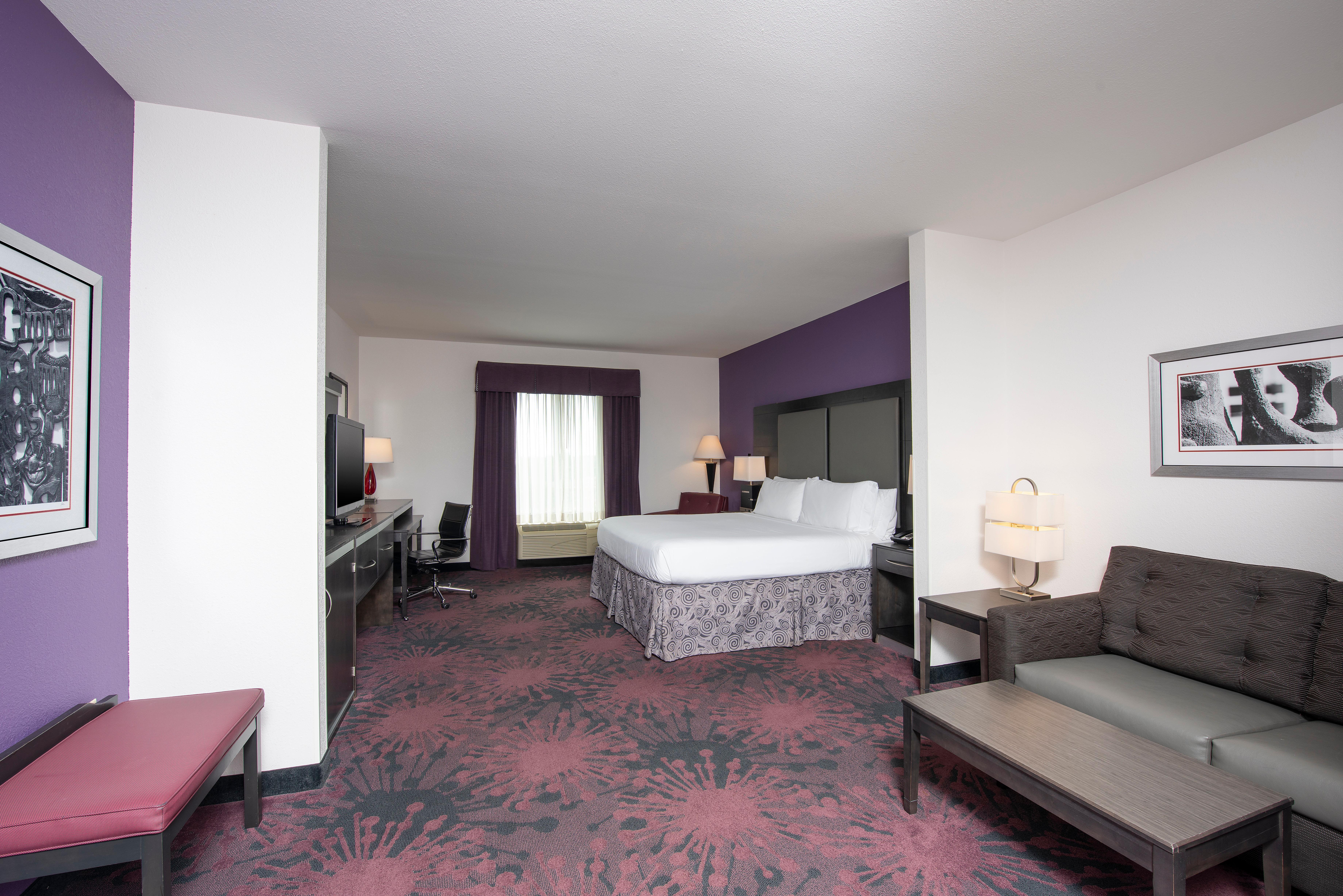 Express & - Polaris Parkway / By Ihg Inn 3*