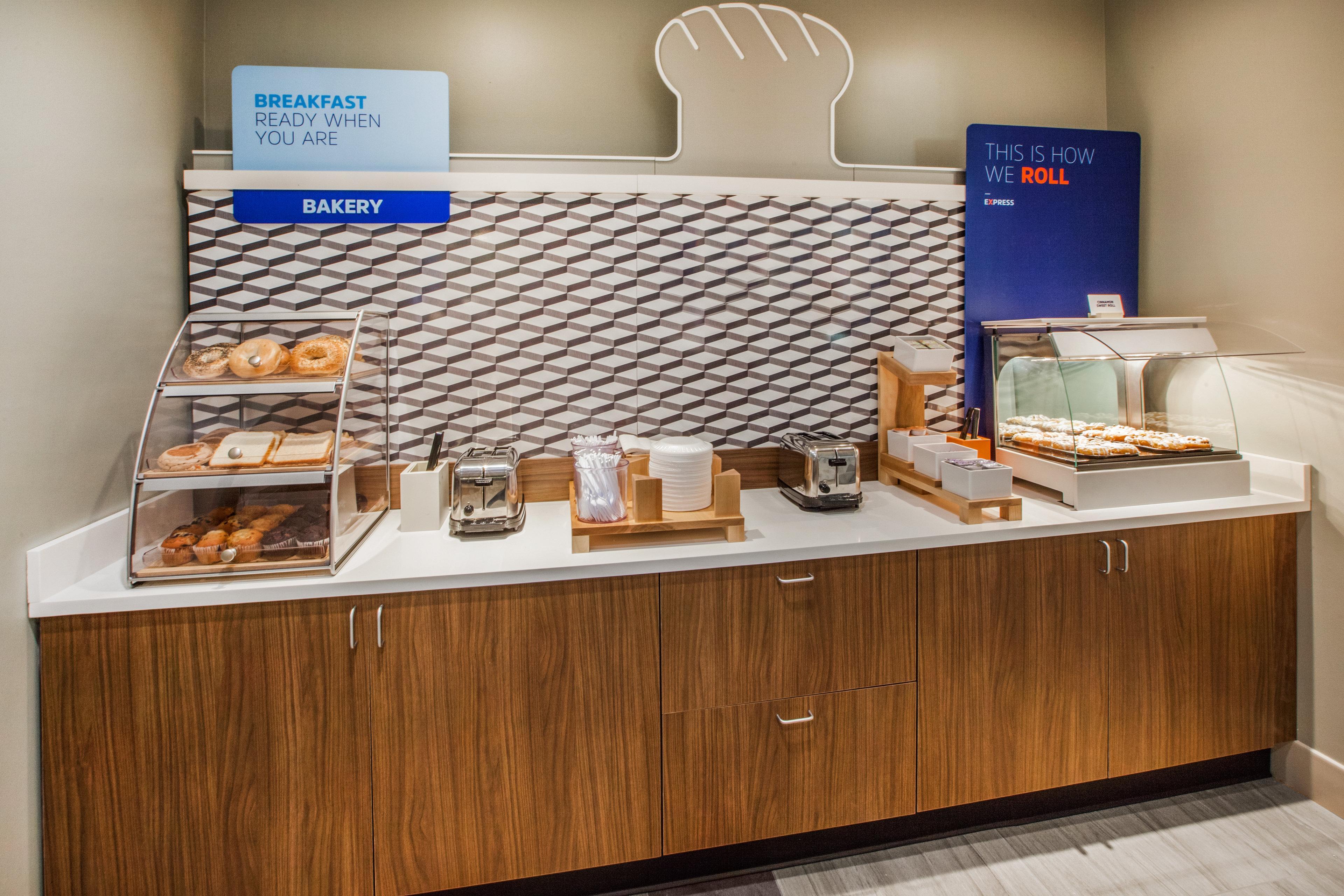 Hotel Express & - Airport East By Ihg Columbus