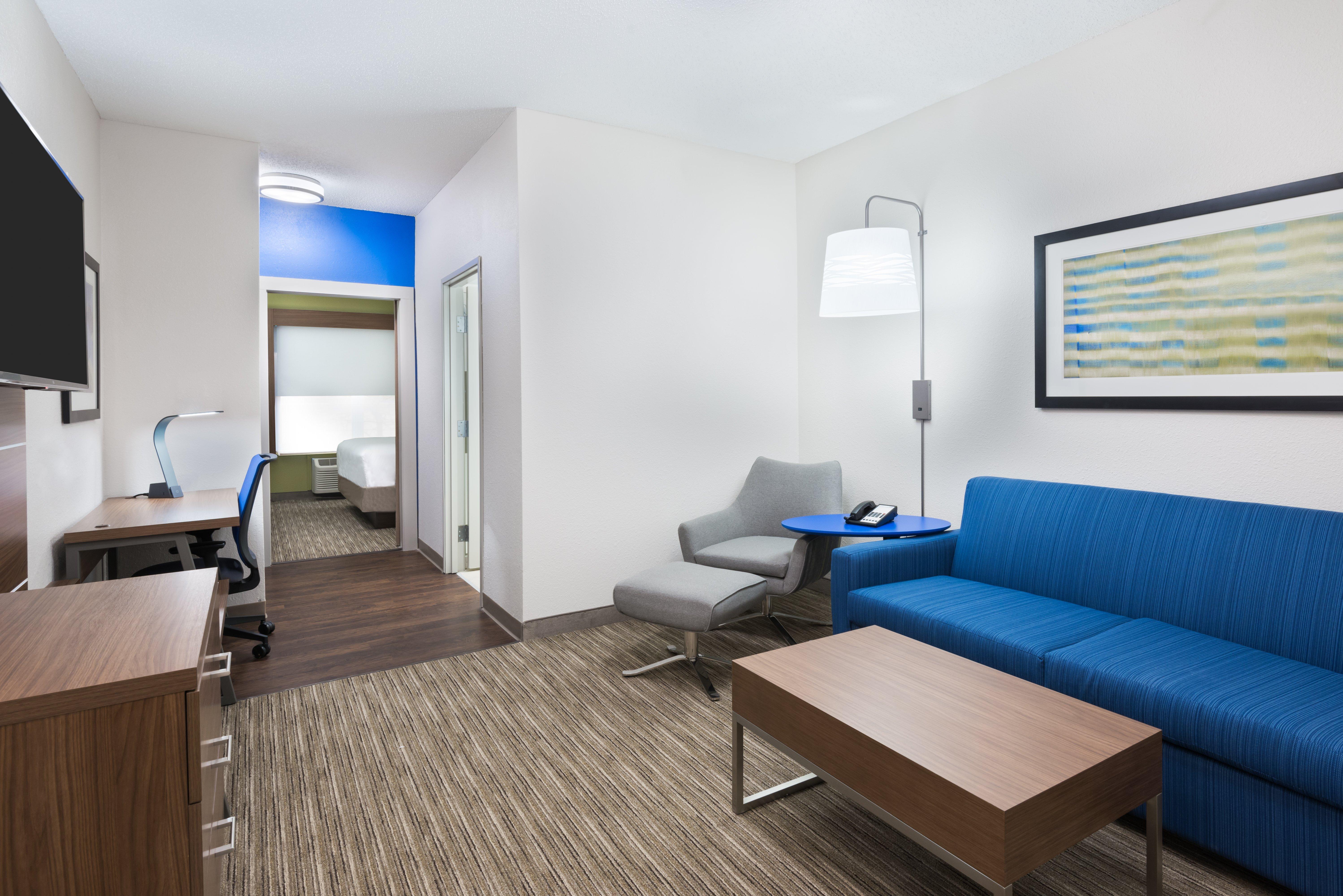 Express & - Airport East By Ihg 3*
