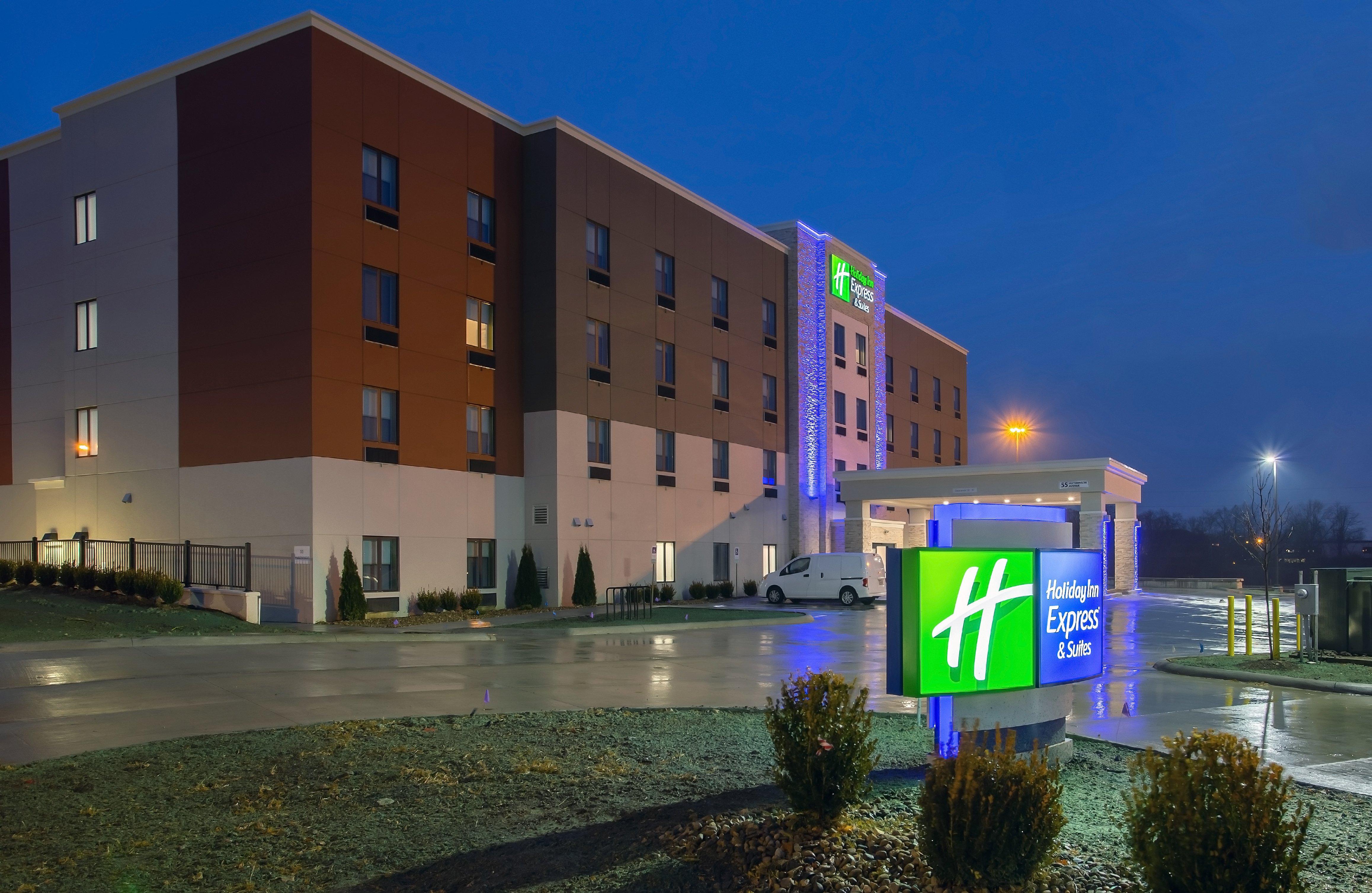 Hotel Express & - - Worthington By Ihg