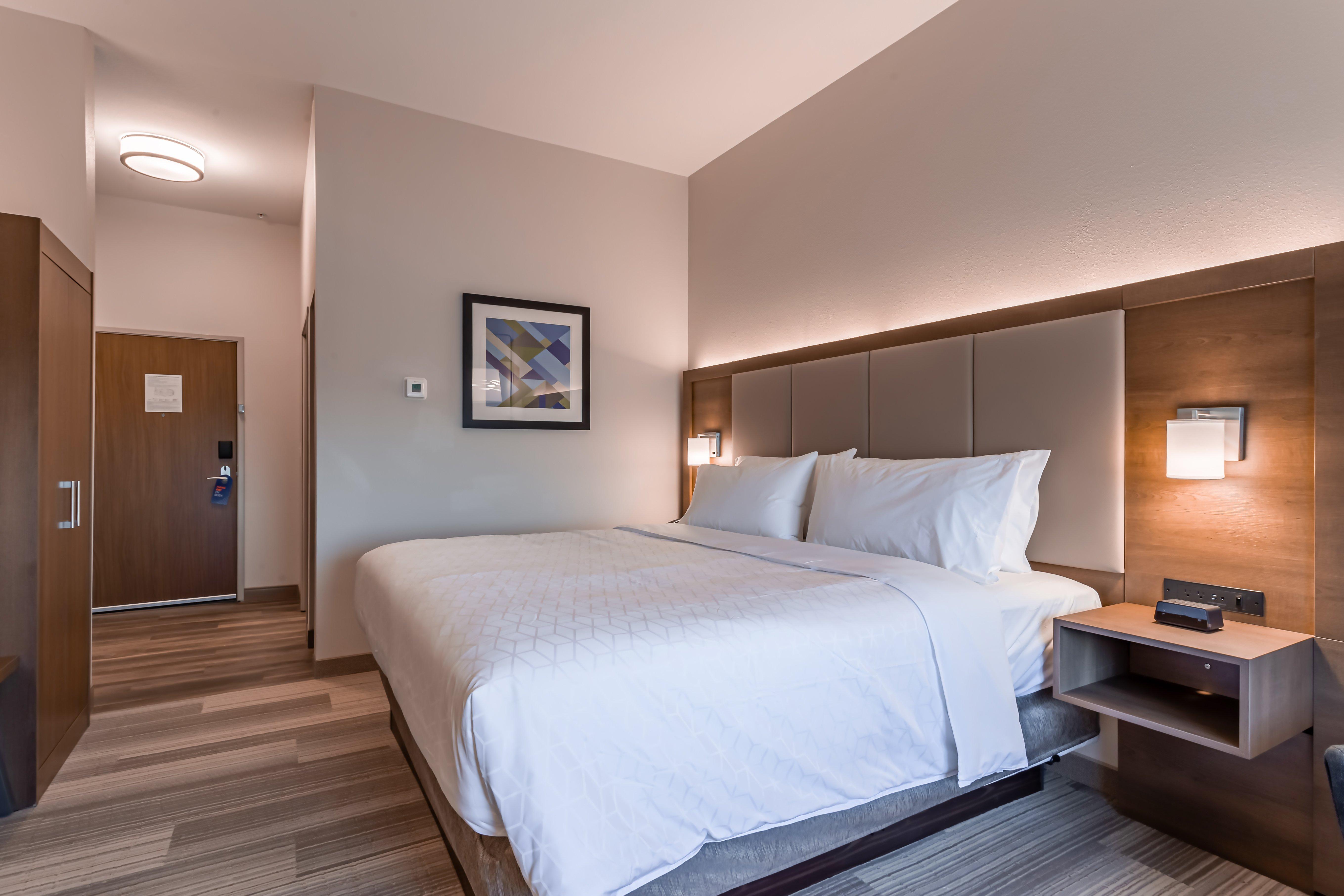 Hotel Express & - - Worthington By Ihg