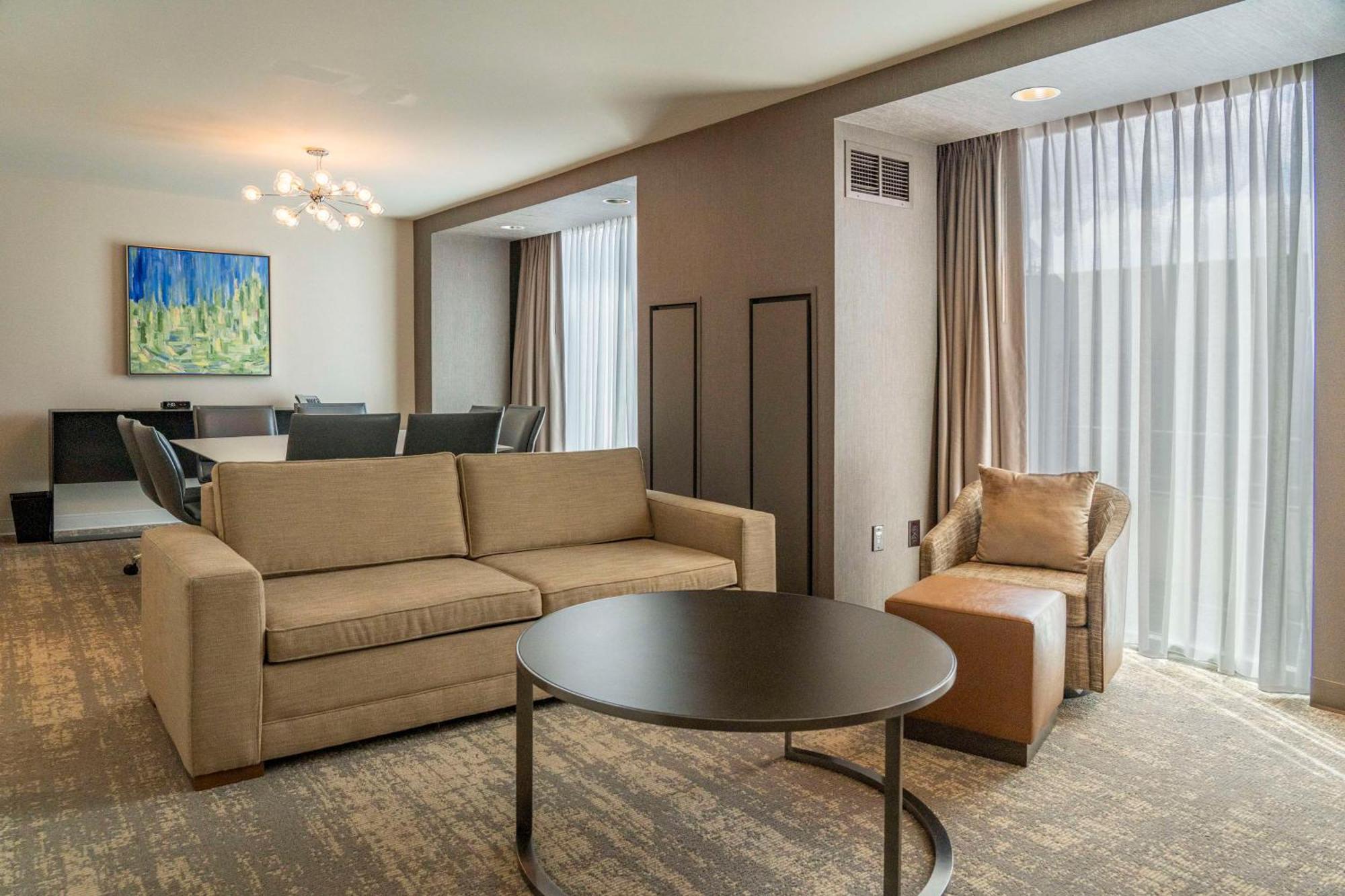Hilton Downtown 4* Columbus