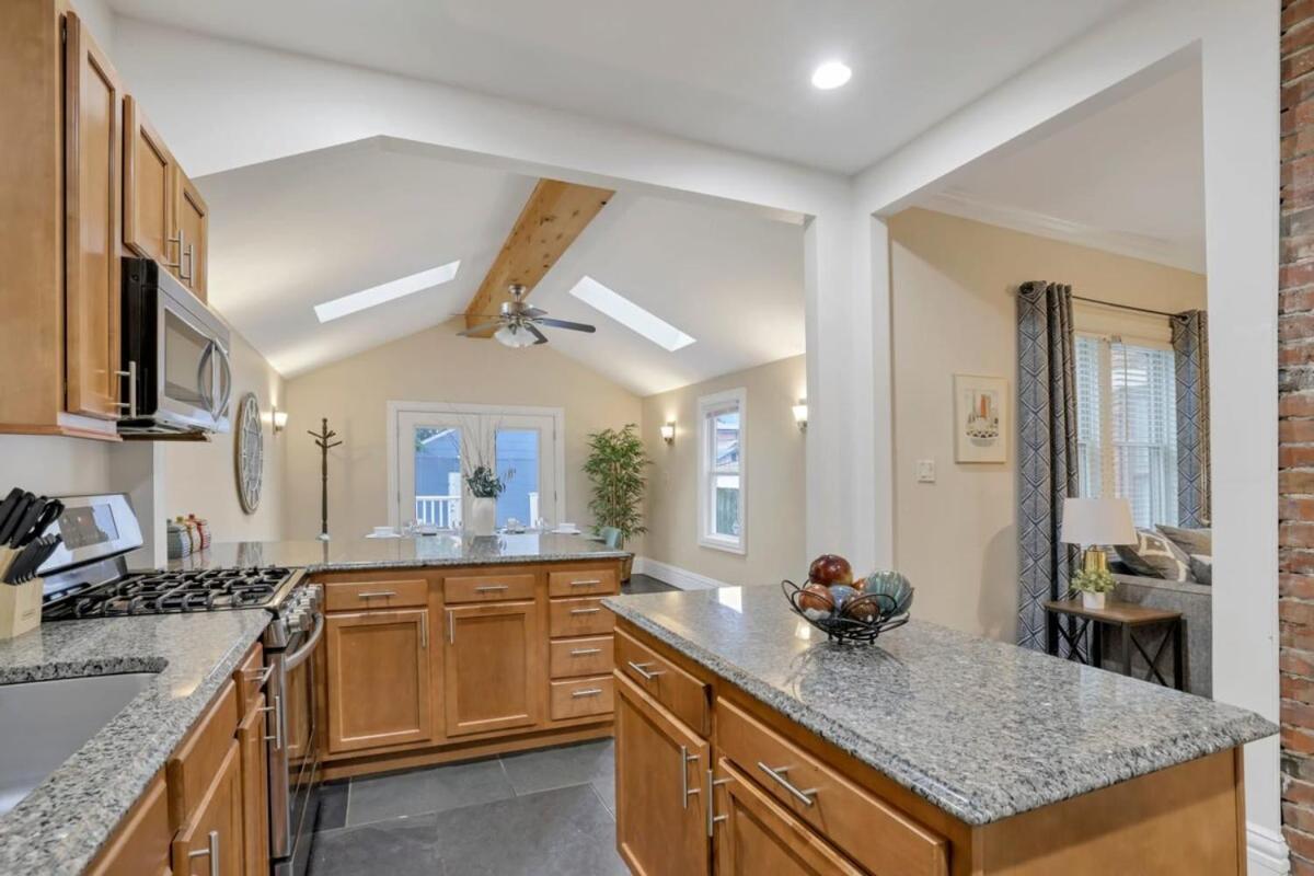 Holiday home Osu And Short North 4 Bedroom Patio And Garage With Ev Columbus