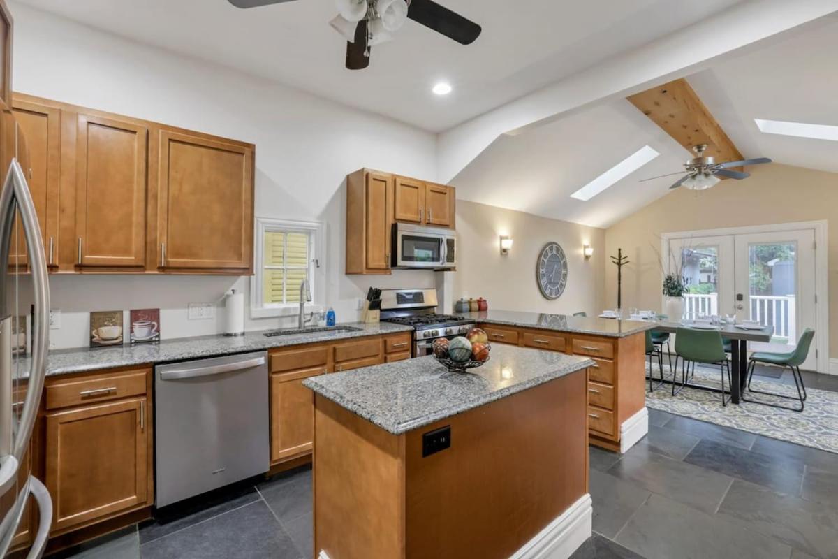 Osu And Short North 4 Bedroom Patio And Garage With Ev
