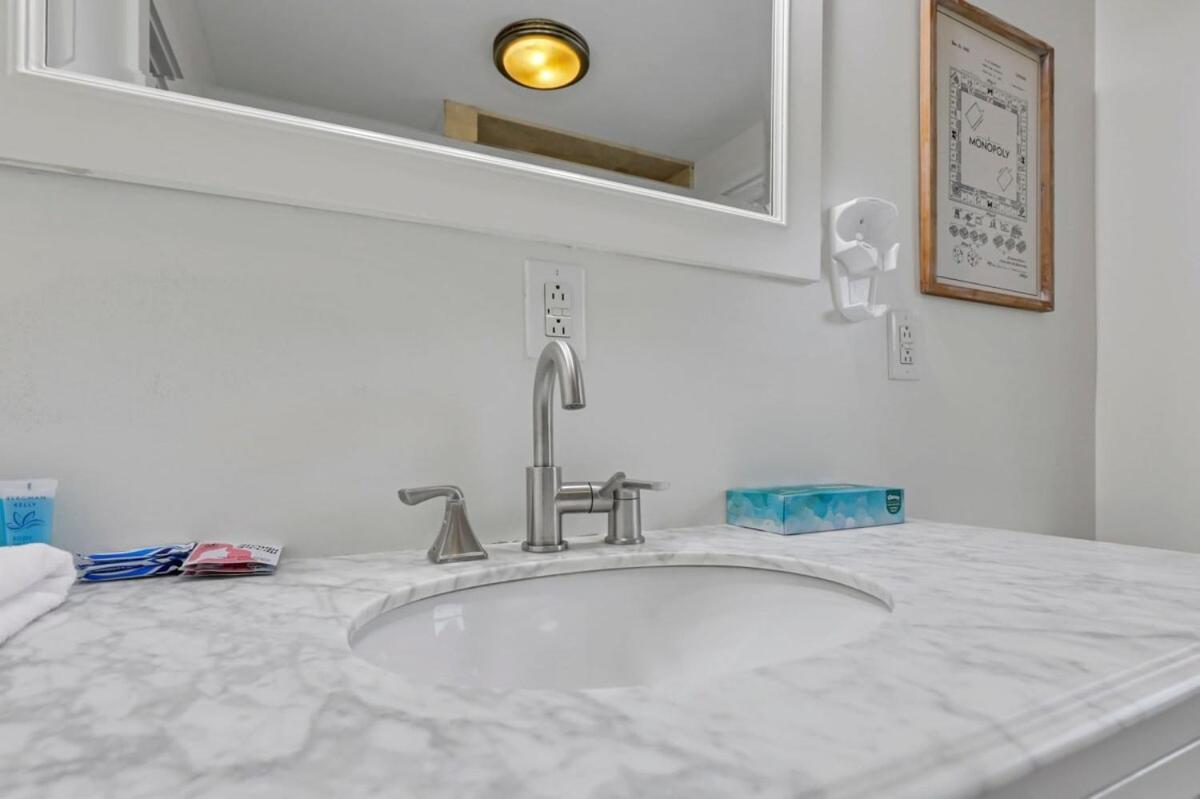 Housepitality - The Game House - 2 Br * Columbus