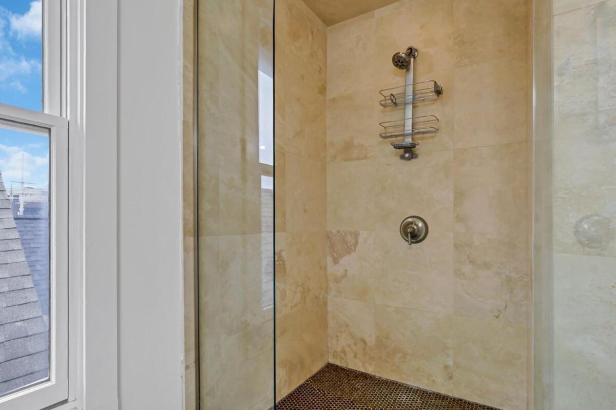 Housepitality - The Game House - 2 Br Holiday home Columbus