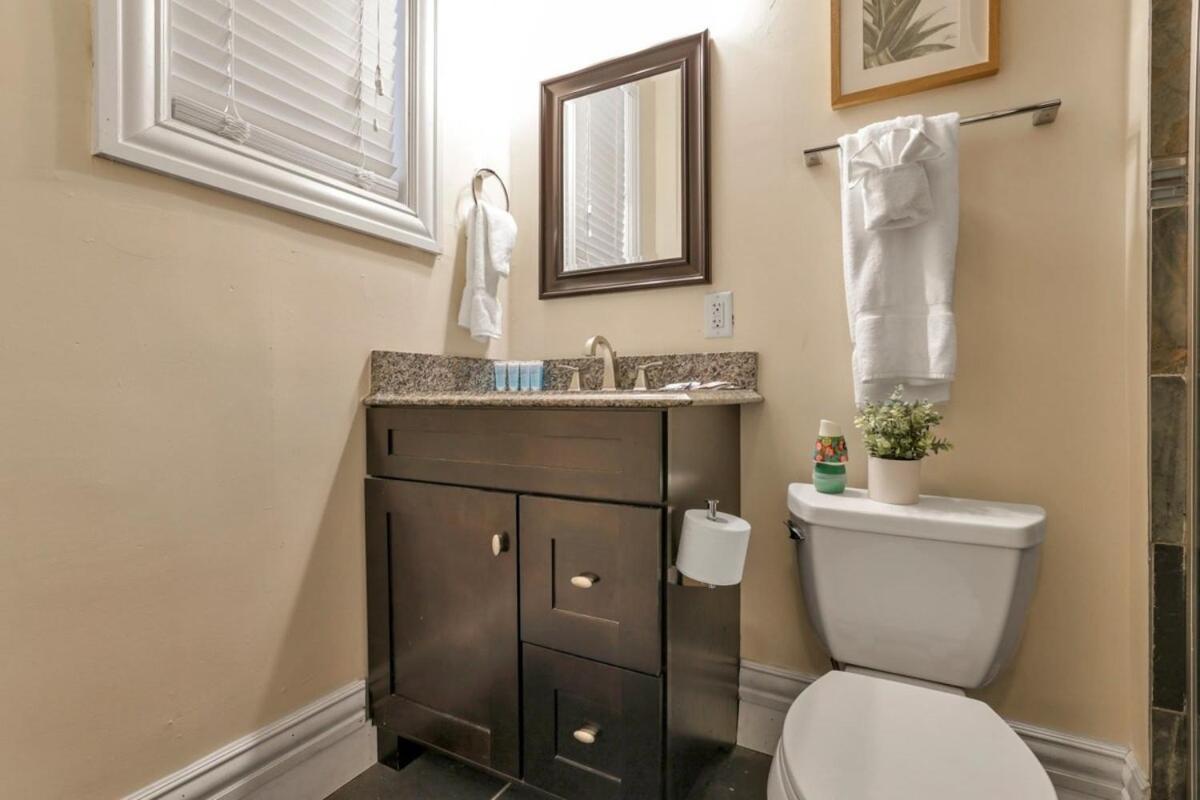 Holiday home Osu And Short North 4 Bedroom Patio And Garage With Ev Columbus