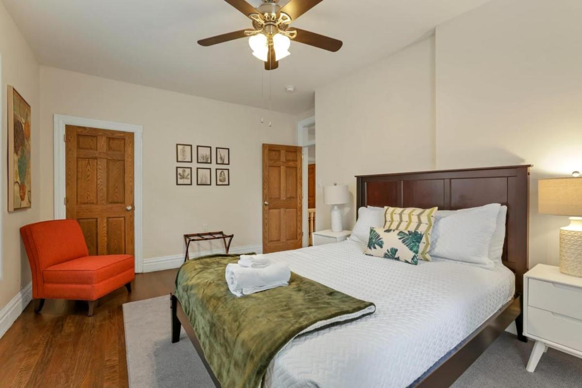 Holiday home Osu And Short North 4 Bedroom Patio And Garage With Ev Columbus