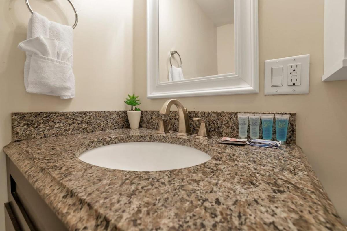 Osu And Short North 4 Bedroom Patio And Garage With Ev * Columbus