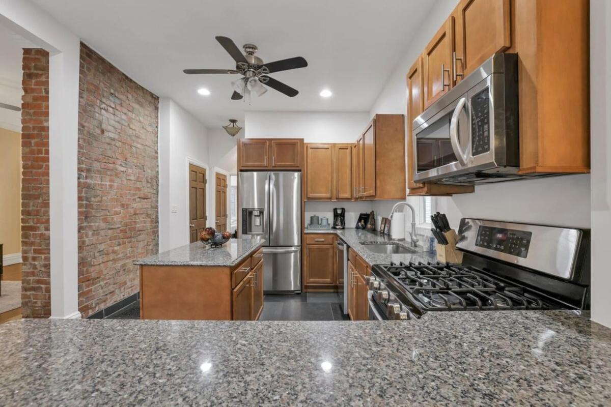 Holiday home Osu And Short North 4 Bedroom Patio And Garage With Ev Columbus