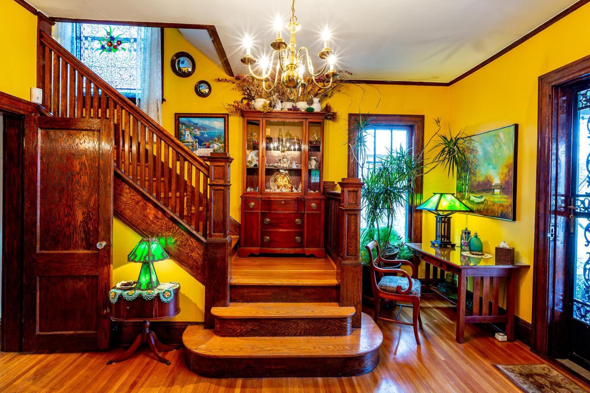 Mike & Allen's Place On The Park_1
