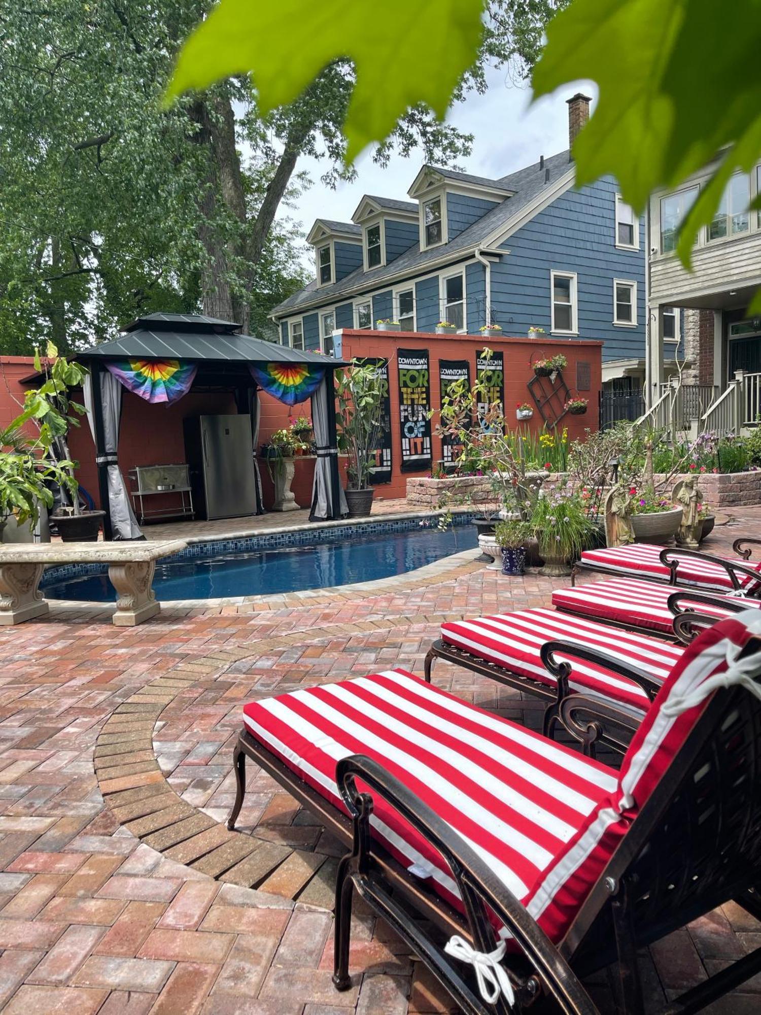 Mike & Allen's Place On The Park_2