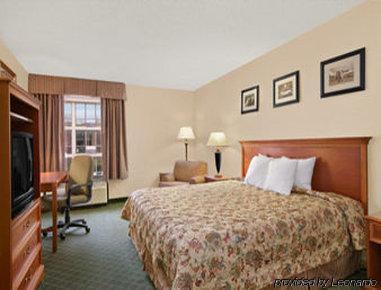 Hotel Days By Wyndham Airport