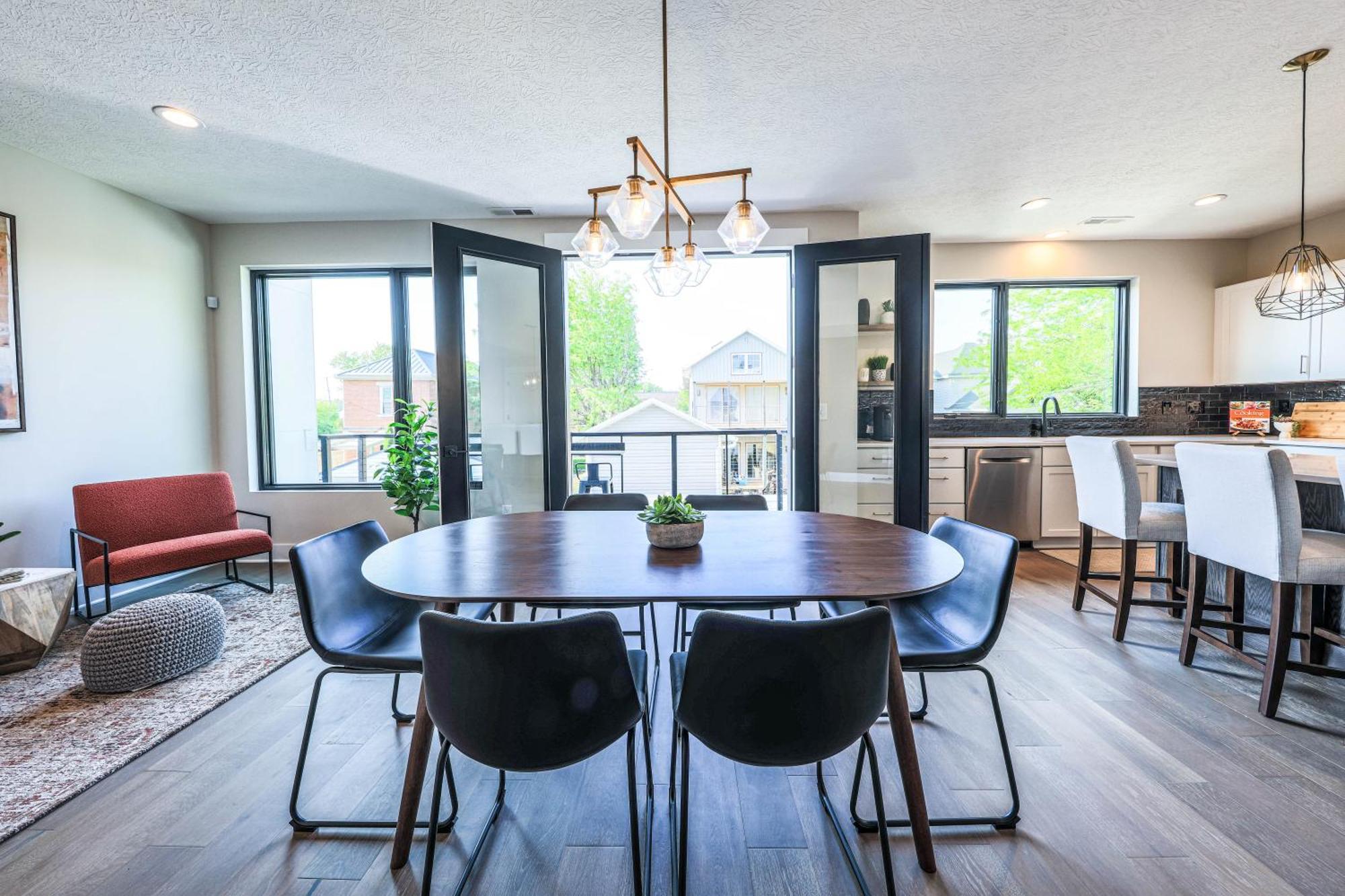 Luxury Getaway At The Village Casa de férias Columbus
