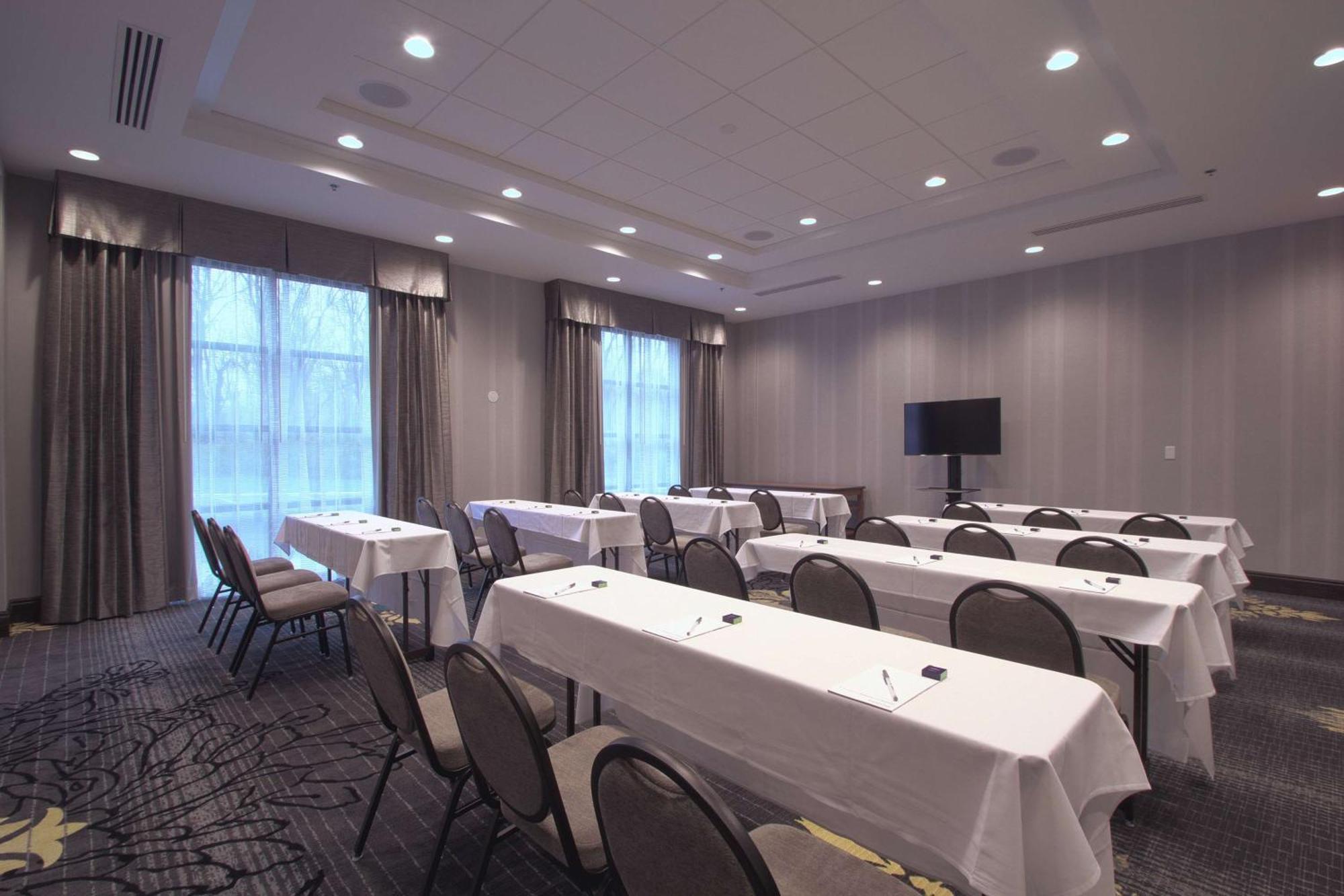 Hotel Hampton & Columbus/university Area 3*