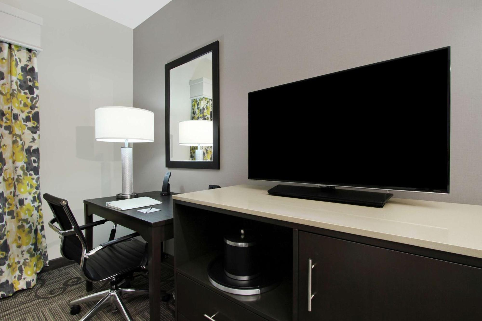 Hotel Hampton & Columbus/university Area 3*