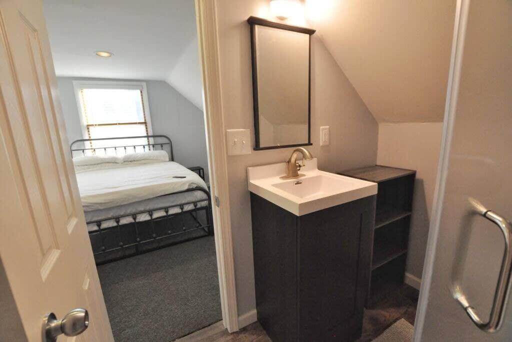 Housepitality - The Sunset House Holiday home Columbus
