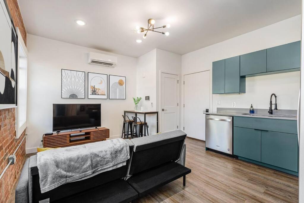 Apartment Trendy Loft Escape With Pool Table Bring Your Pets *