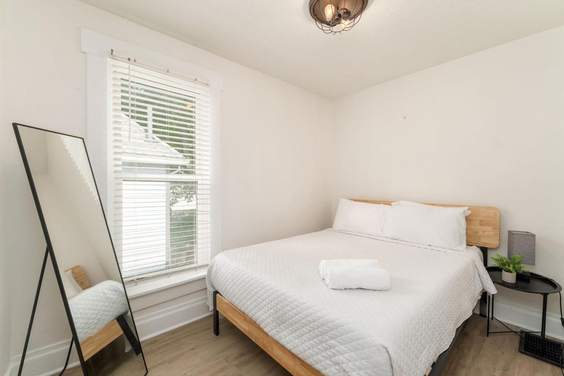 Housepitality - The Madison House - Brand New * Columbus
