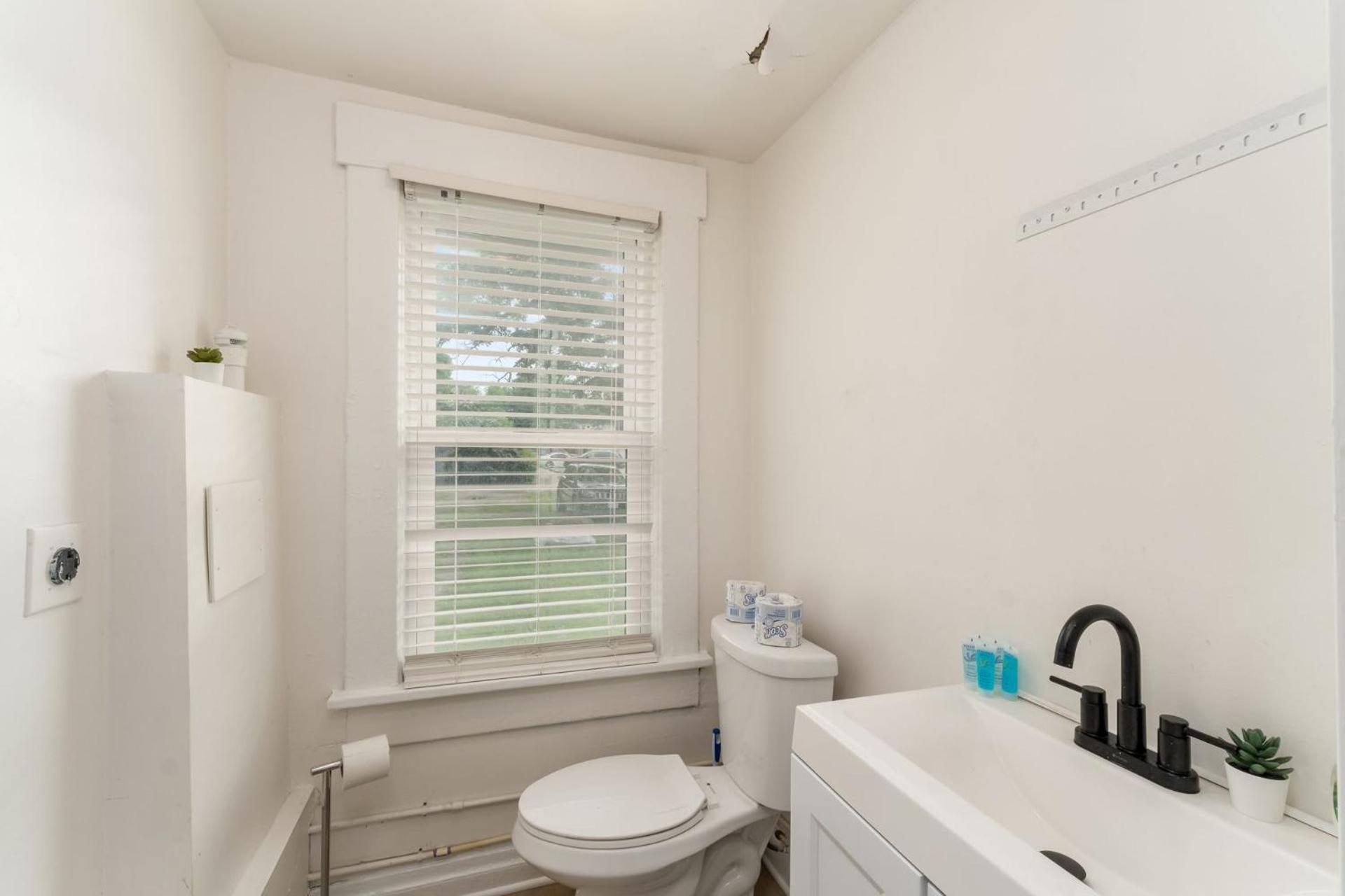 Housepitality - The Madison House - Brand New * Columbus