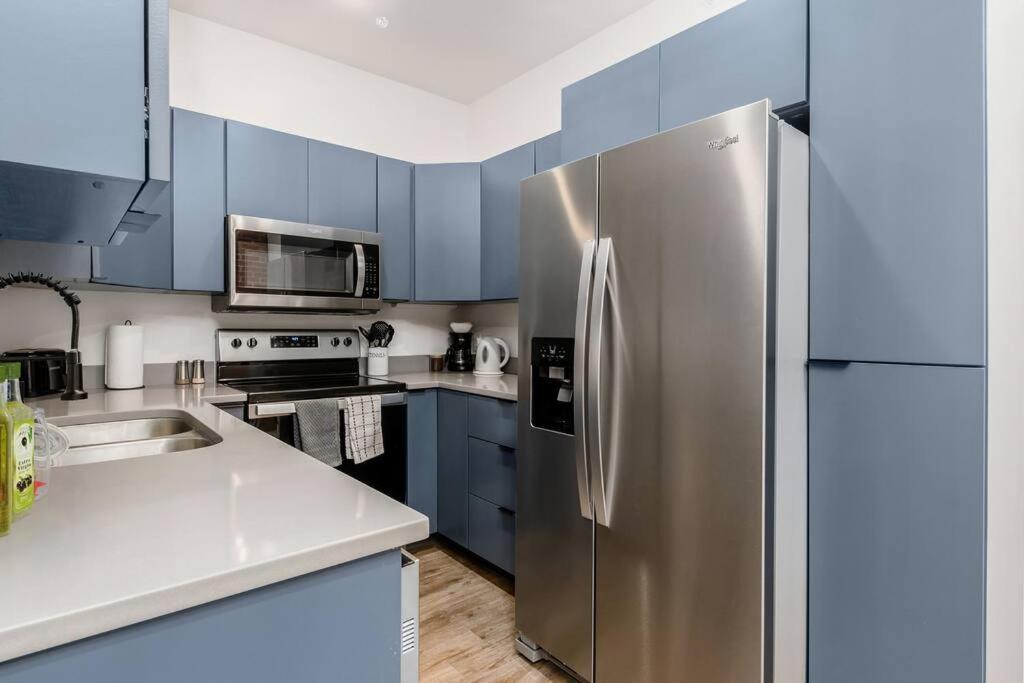 Designer 1-bed Haven Near Downtown! Pets Welcome! * Columbus