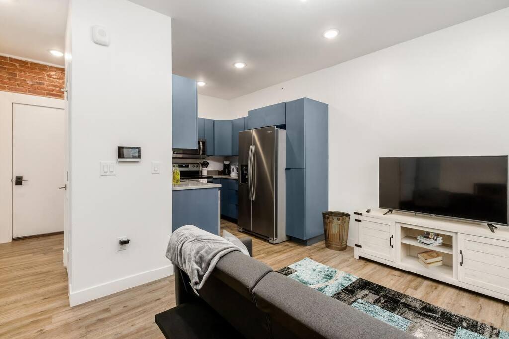 Designer 1-bed Haven Near Downtown! Pets Welcome! Columbus
