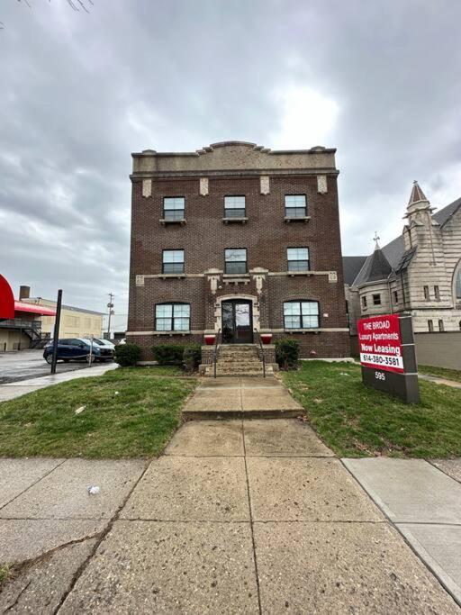 Apartment Gem With Pool Table! Pets Welcome! *