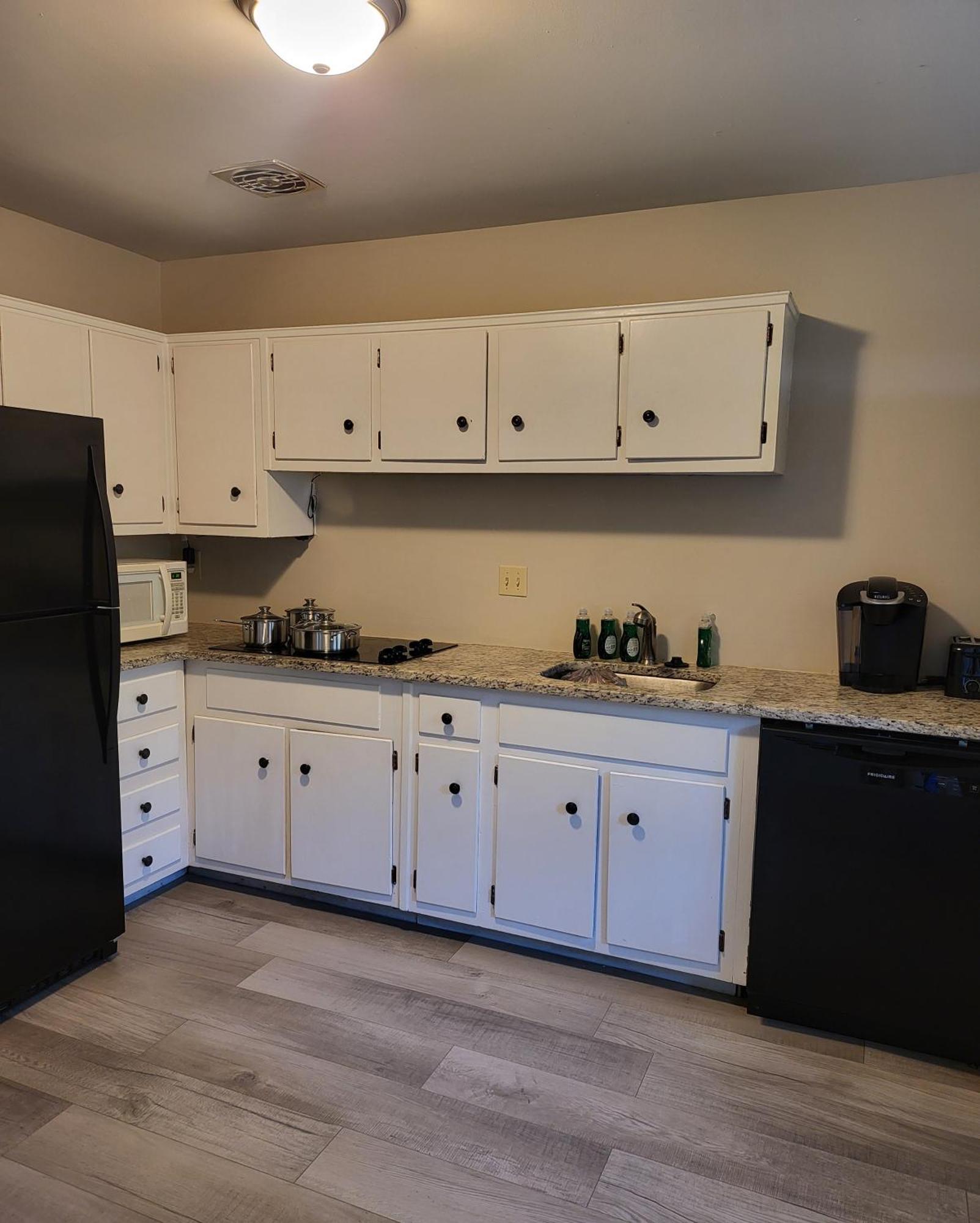 Private One Bedroom And Walk In Bathroom Unit, 2 Min From Osu, Free Parking, Wi-fi, Ac, Washer And Dryer, Expocenter, Riverside Methodist Hospital * Columbus