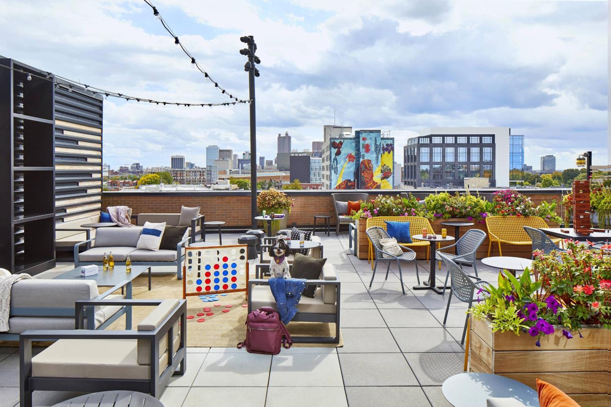 Moxy Short North Hotel Columbus