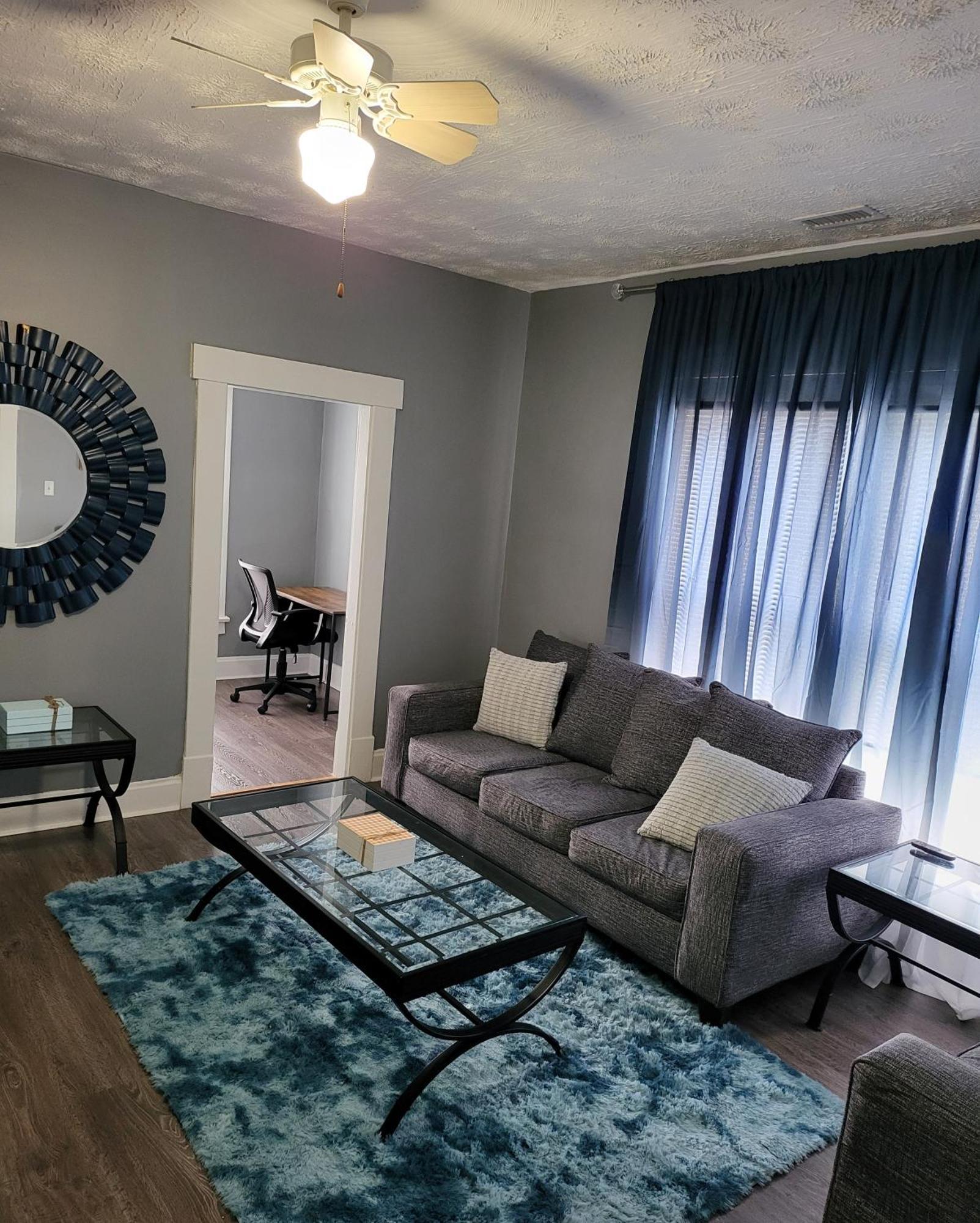 Homestay 2 Bedroom With King In Columbus, Privacy Of The Whole House