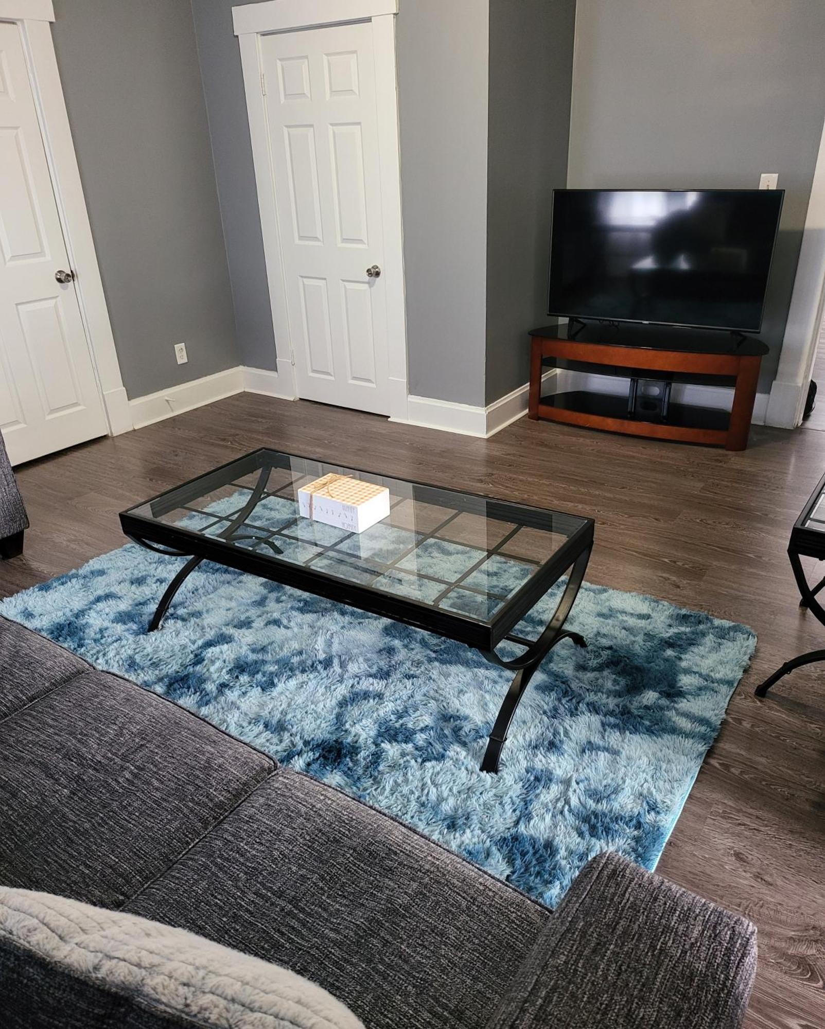 2 Bedroom With King In Columbus, Privacy Of The Whole House *