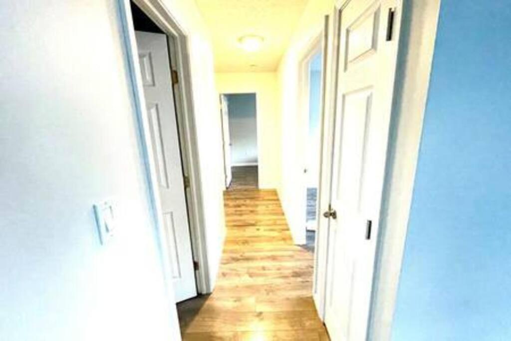 Ranch - 3 Bed - Hot Tub - King Bed - Fenced - Pets - Kids - Wifi * Columbus