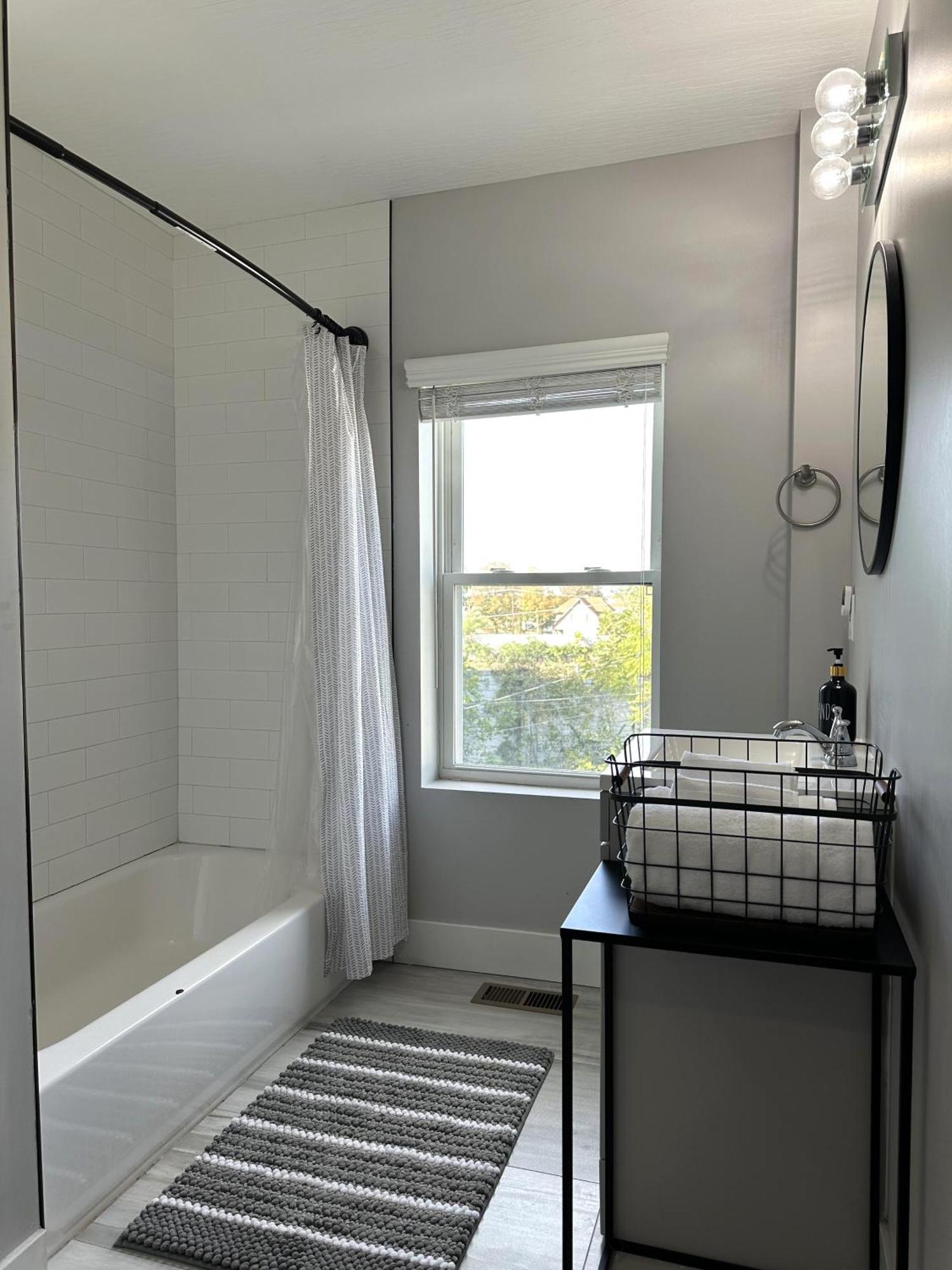 Apartment Charming 2br Near Downtown & Attractions Columbus