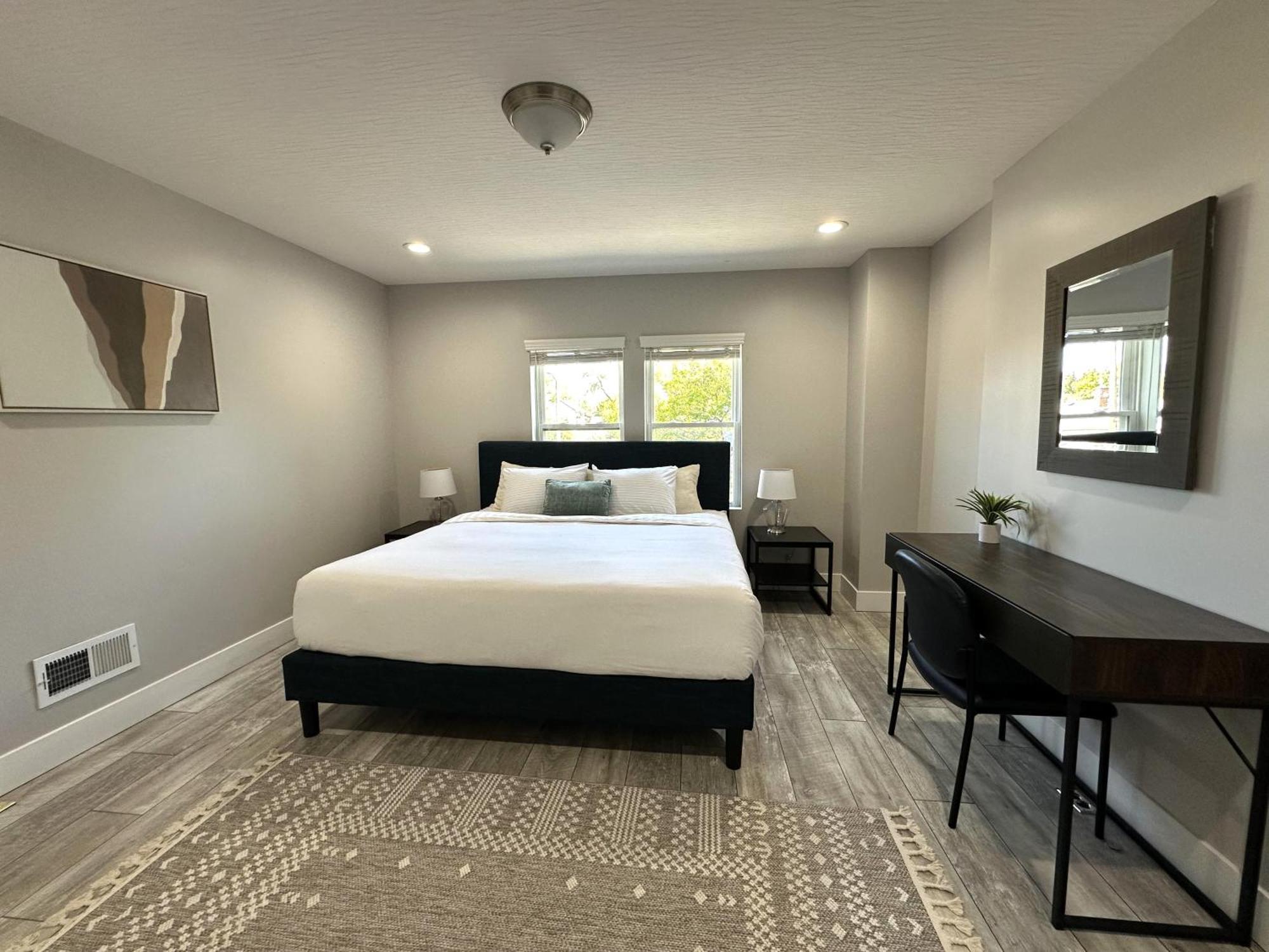 Charming 2br Near Downtown & Attractions *