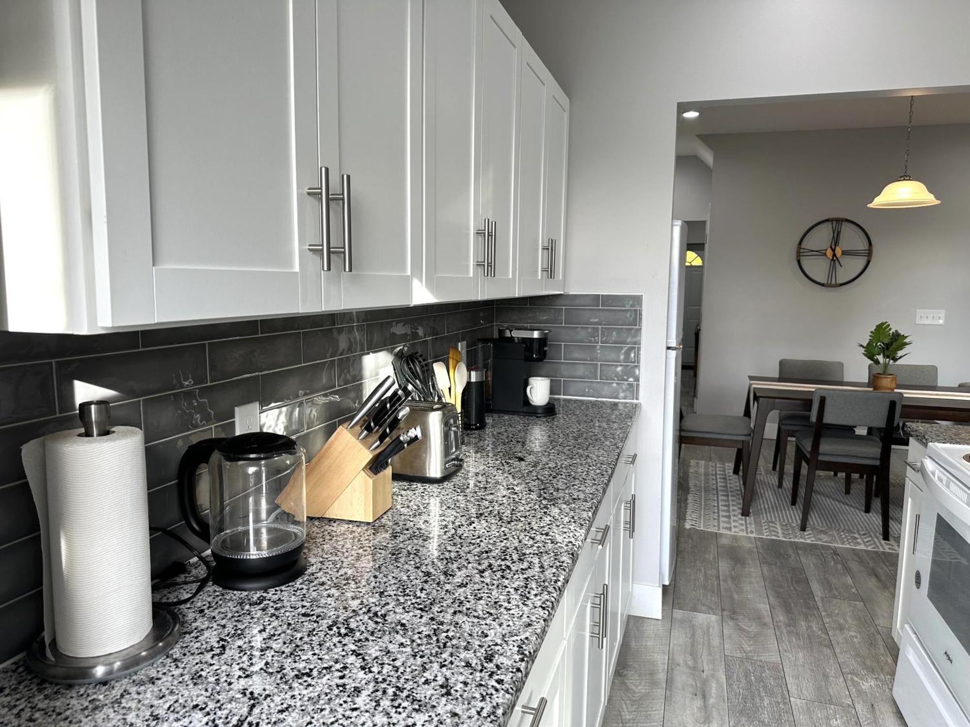 Charming 2br Near Downtown & Attractions